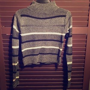 Never worn long sleeve shirt. Casual or dress up